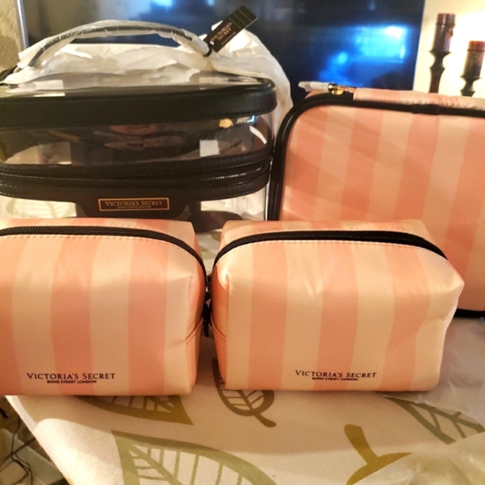 NWT Victoria Secret Cosmetic case